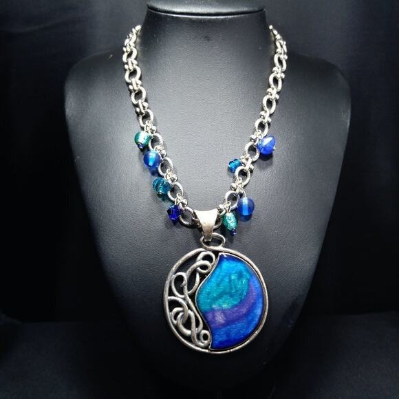 Chico’s Silver Tone Necklace Blue Teal Purple Pendant Iridescent Beads 20" - Picture 4 of 9